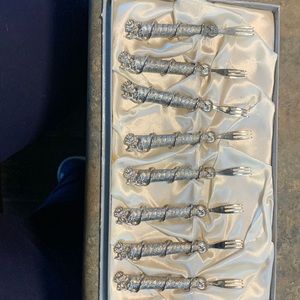 Vintage Silver Plated Janis Collection olive/pickle forks (8)